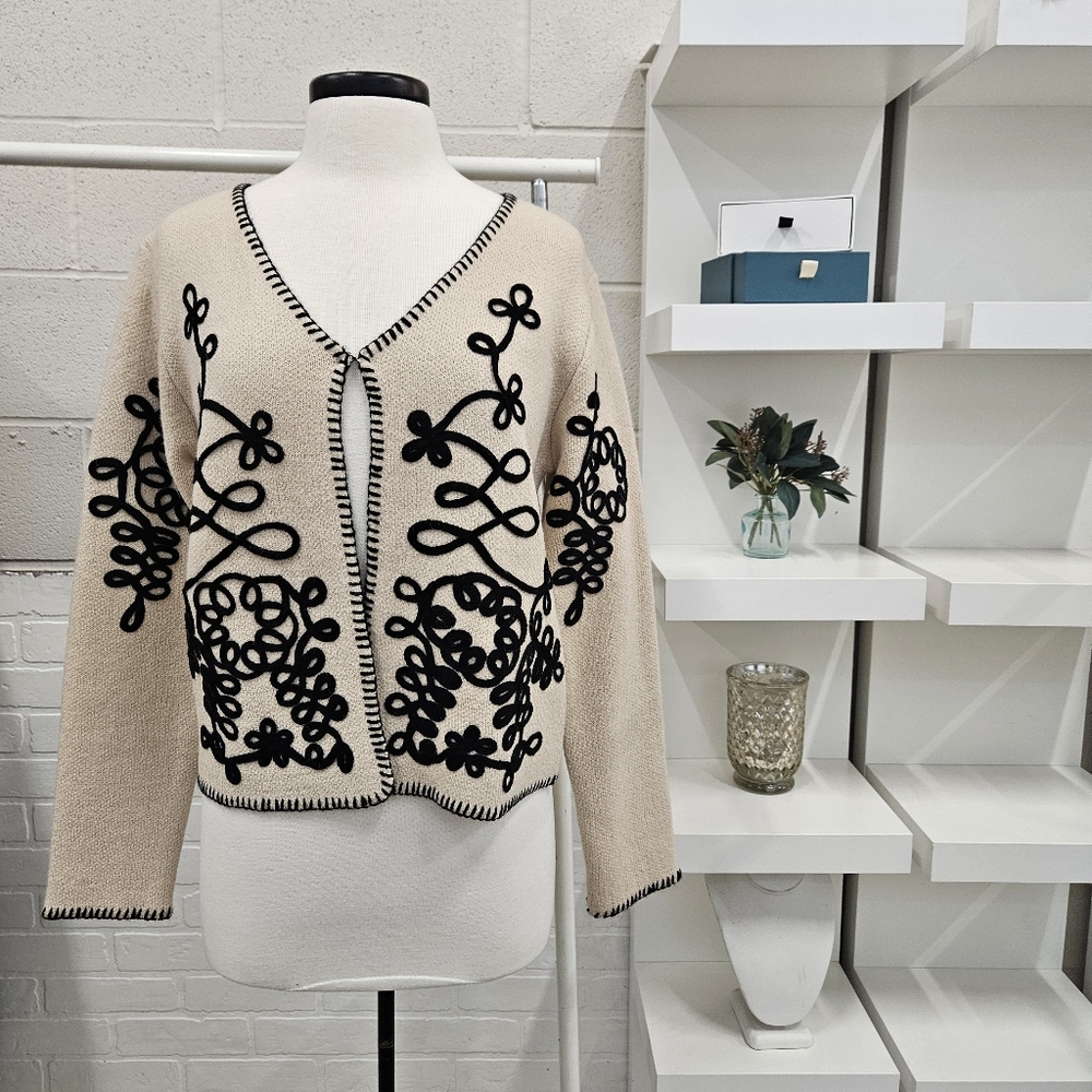 Applique Cardi